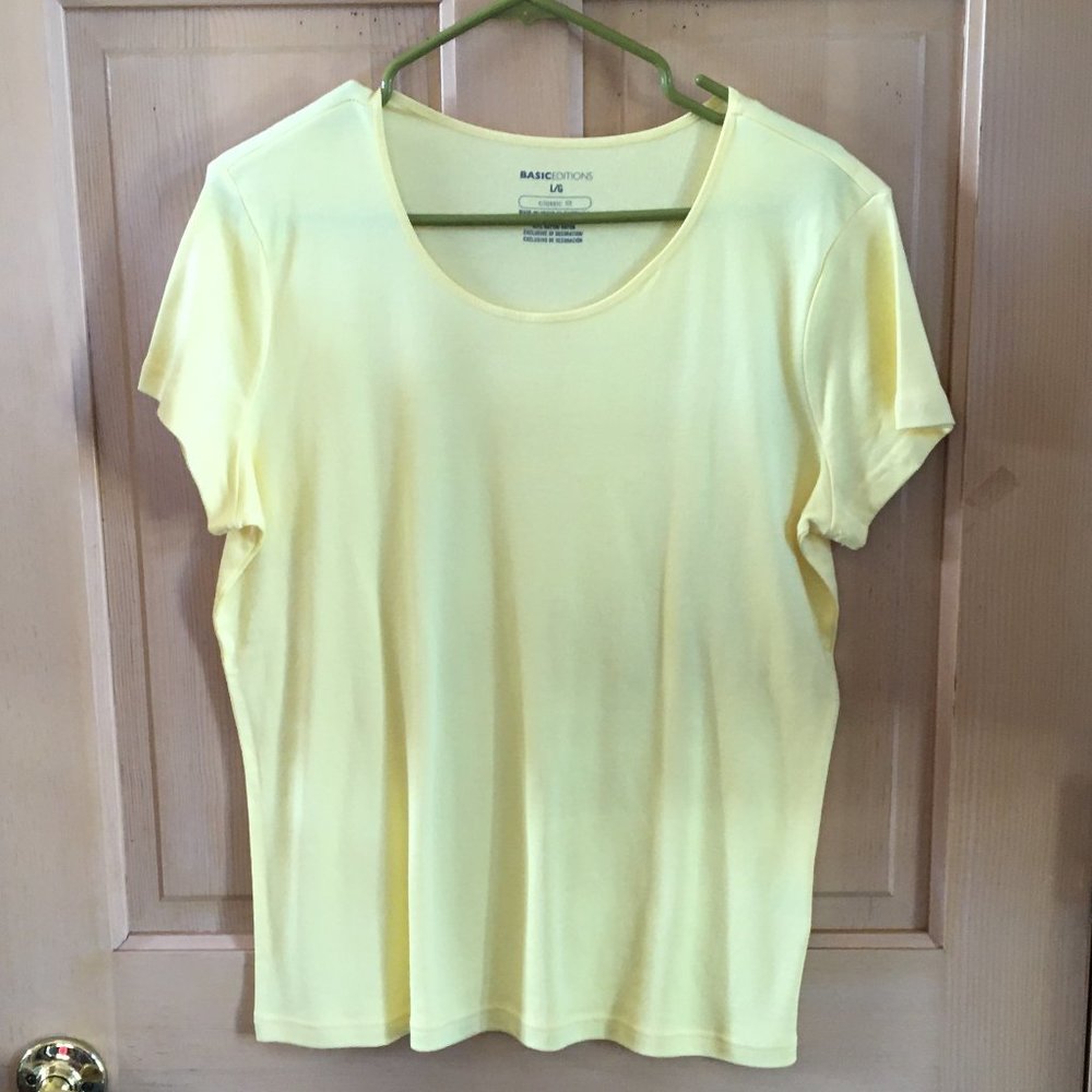 Yellow Short Sleeve T-Shirt from Basic Edition - Size Large.